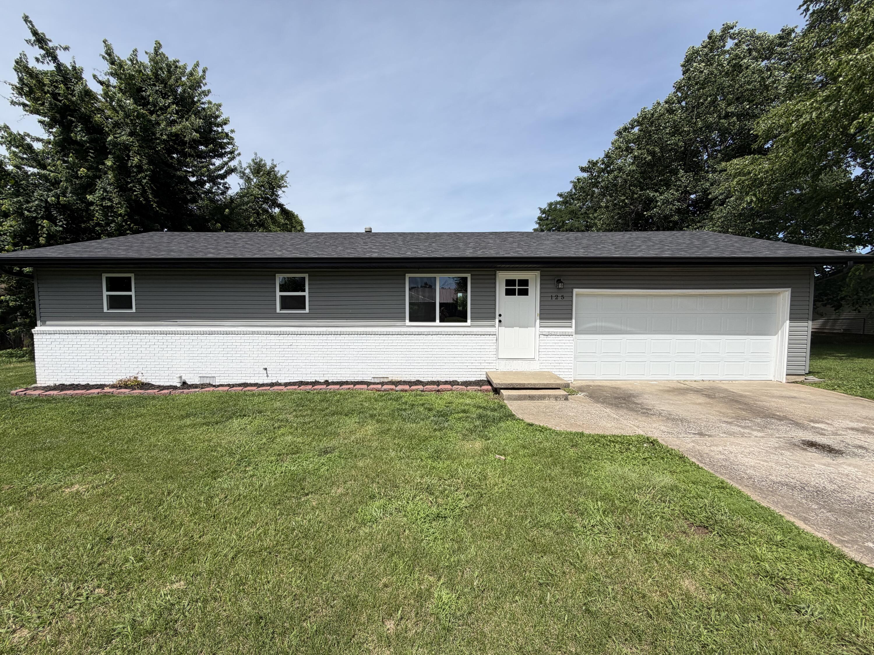 125 N Grand Prairie Drive