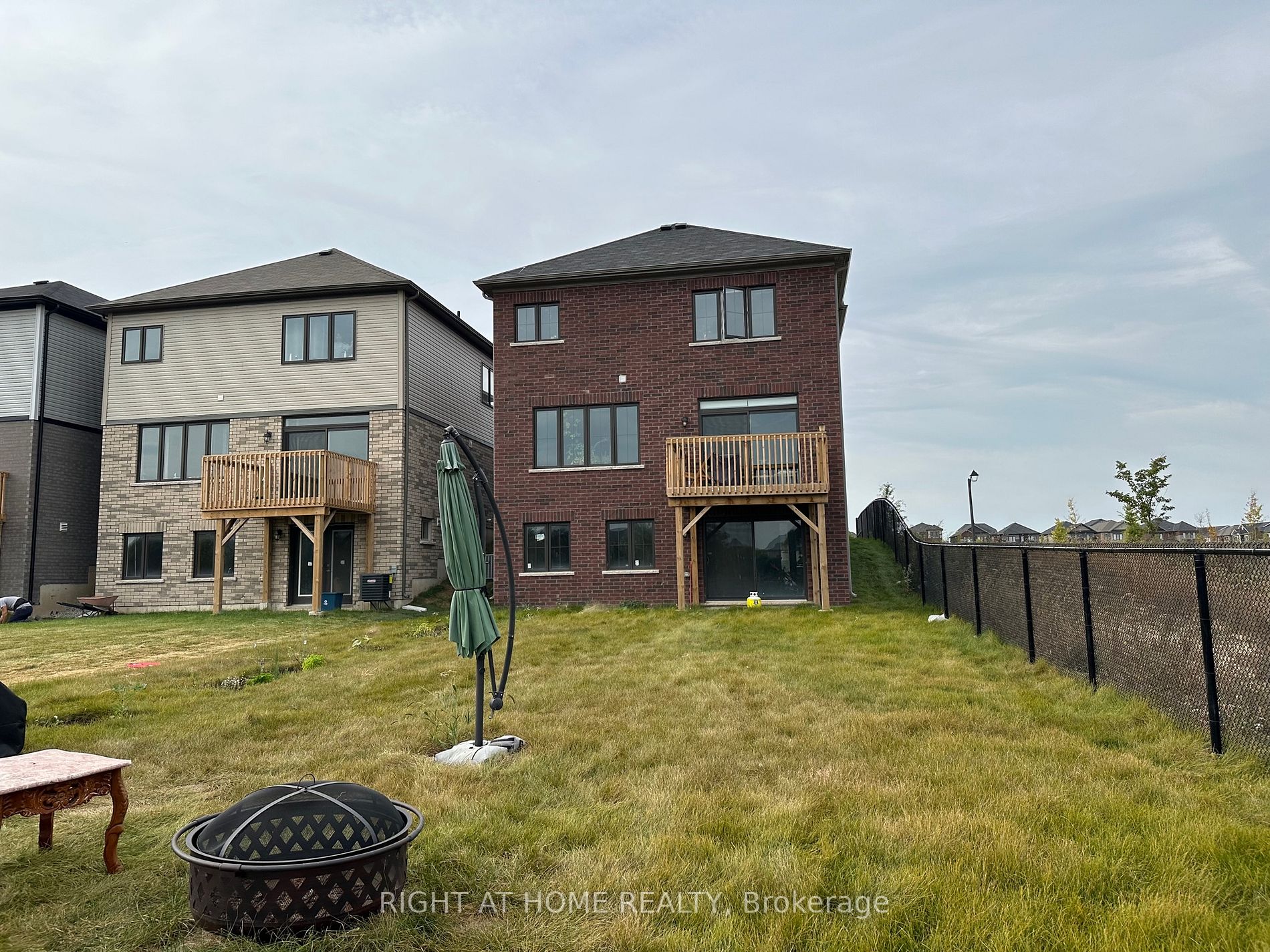 77 Anderson Rd