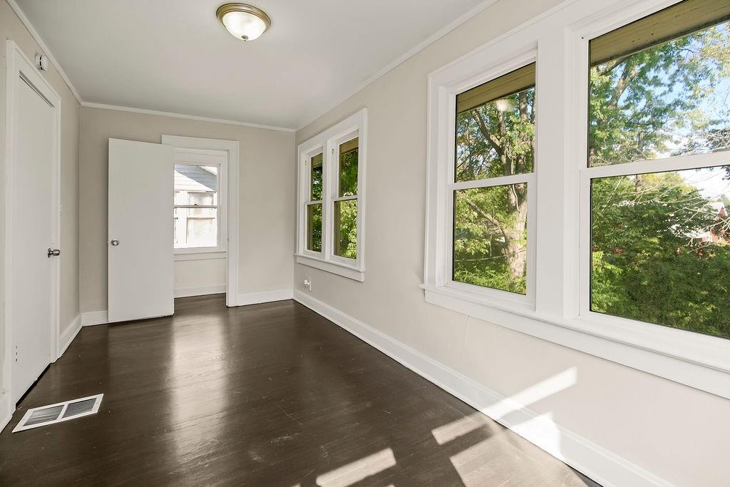 5611 Highland Avenue