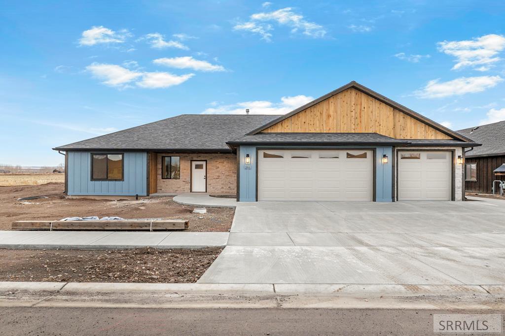 288 E 5th S