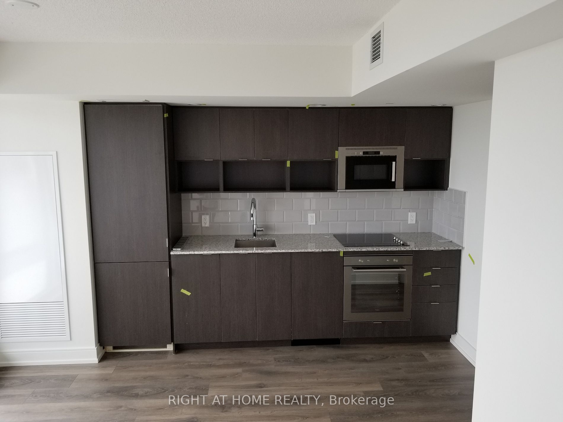89 Mcgill St 2206