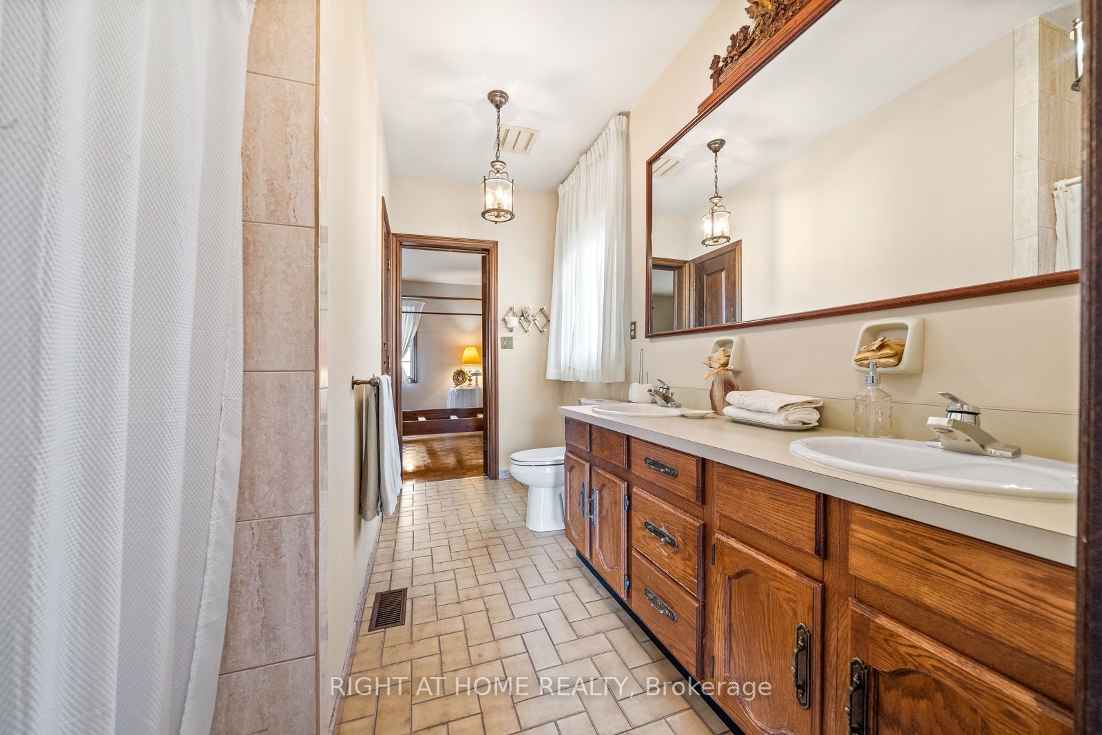 28 Mathers Dr