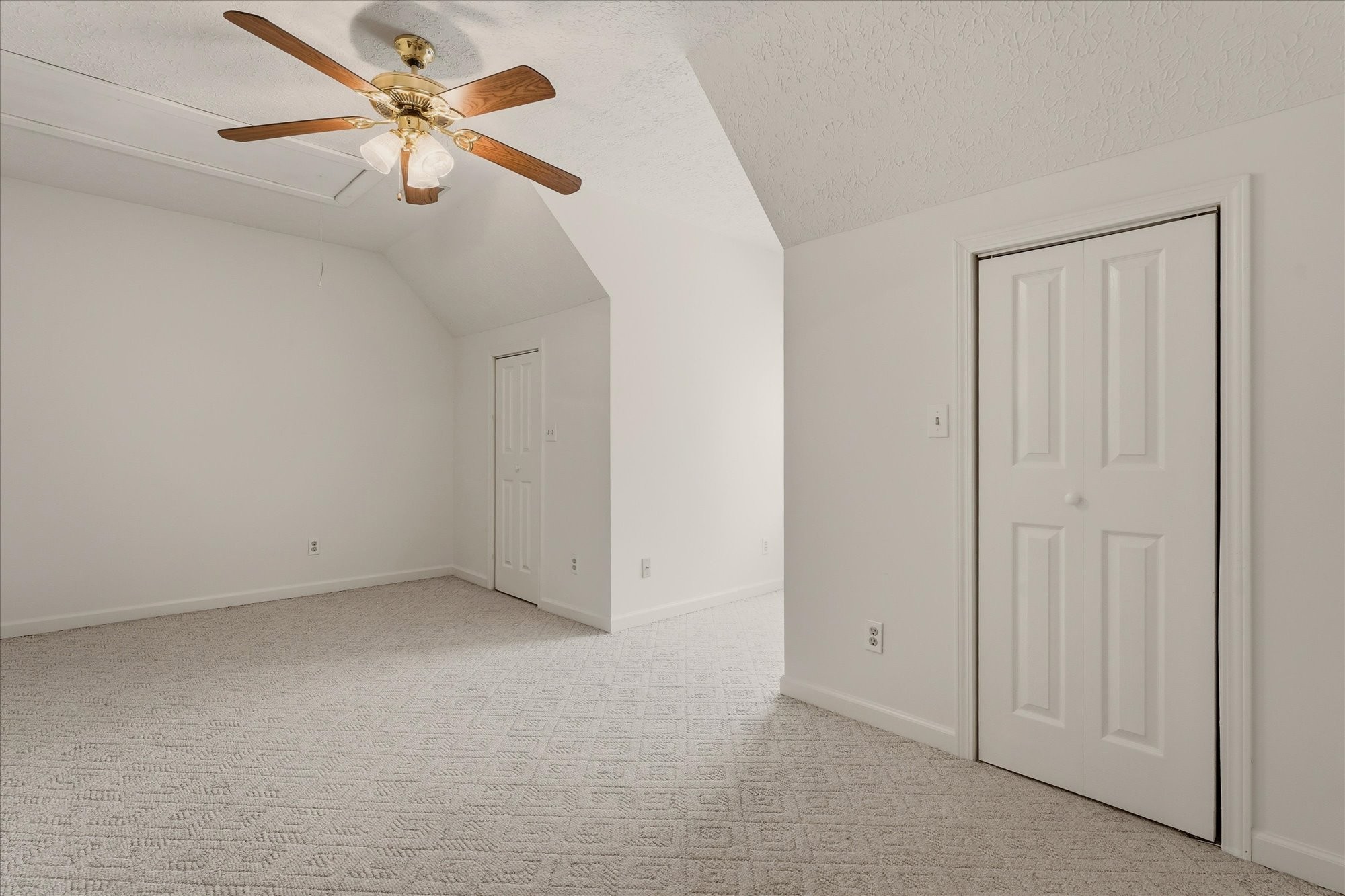 812 Fonnic Dr