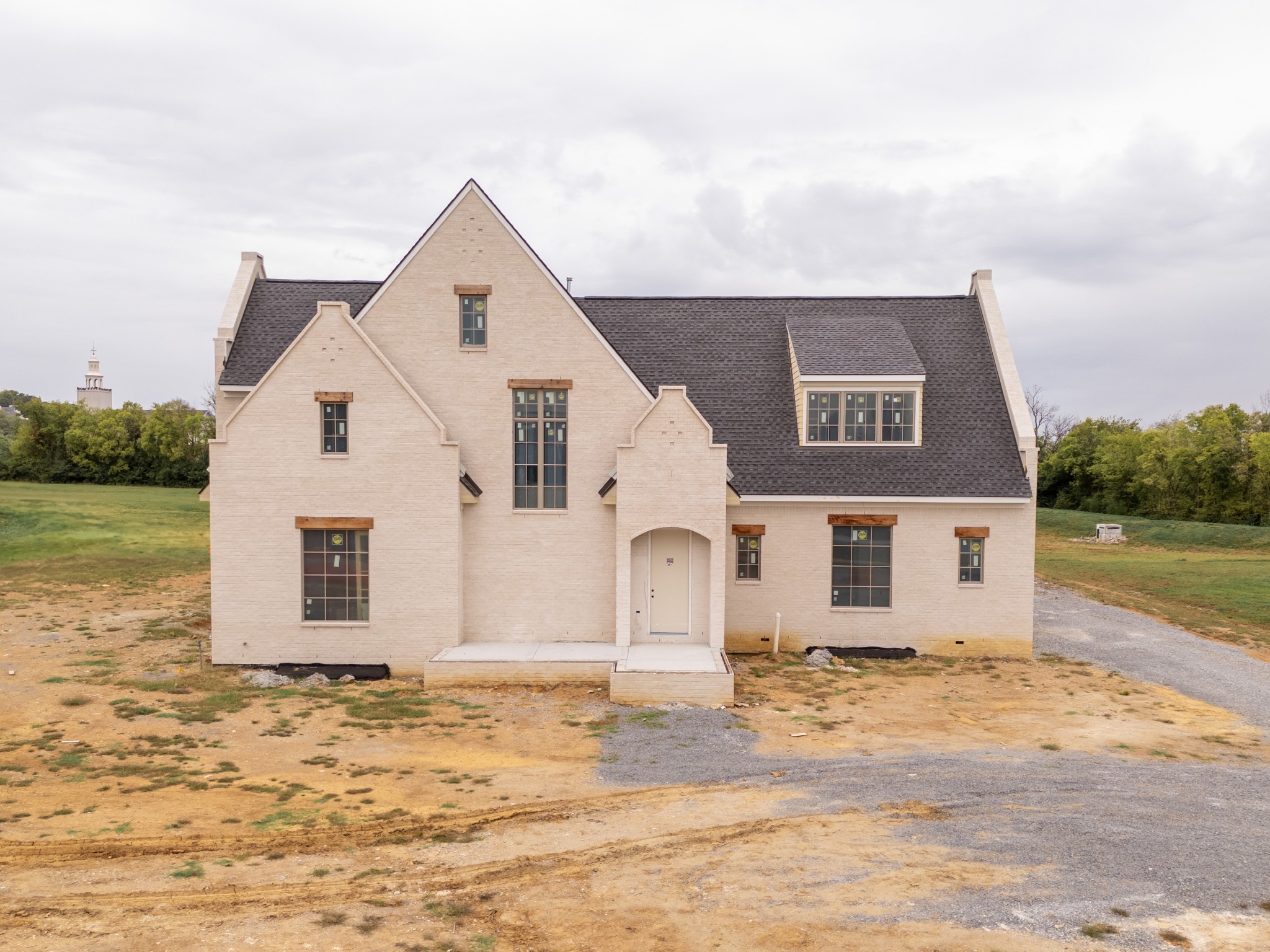 6032  Frazier Park Ln