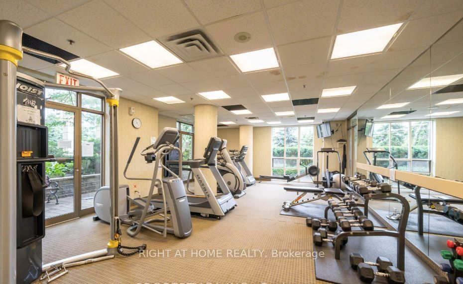 55 Harrison Garden Blvd 703