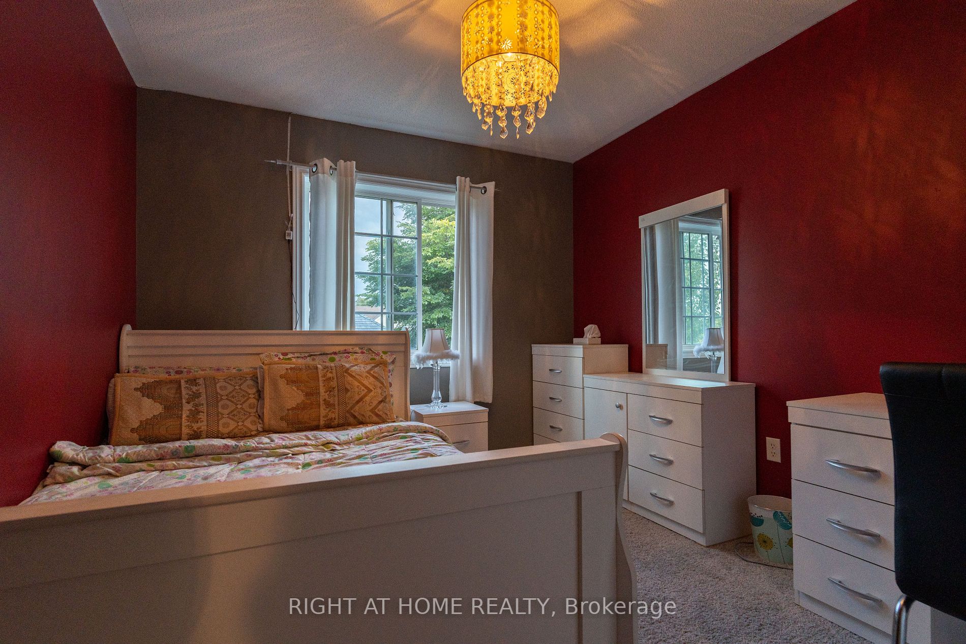 1 Ramblewood Dr