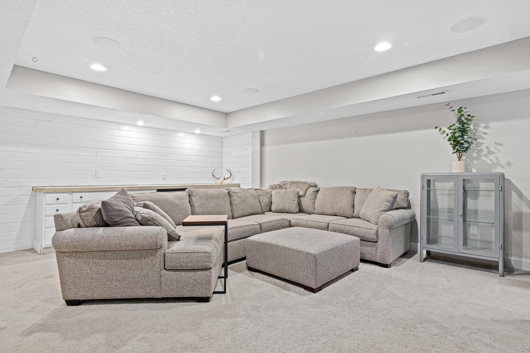 1072 Delano Court