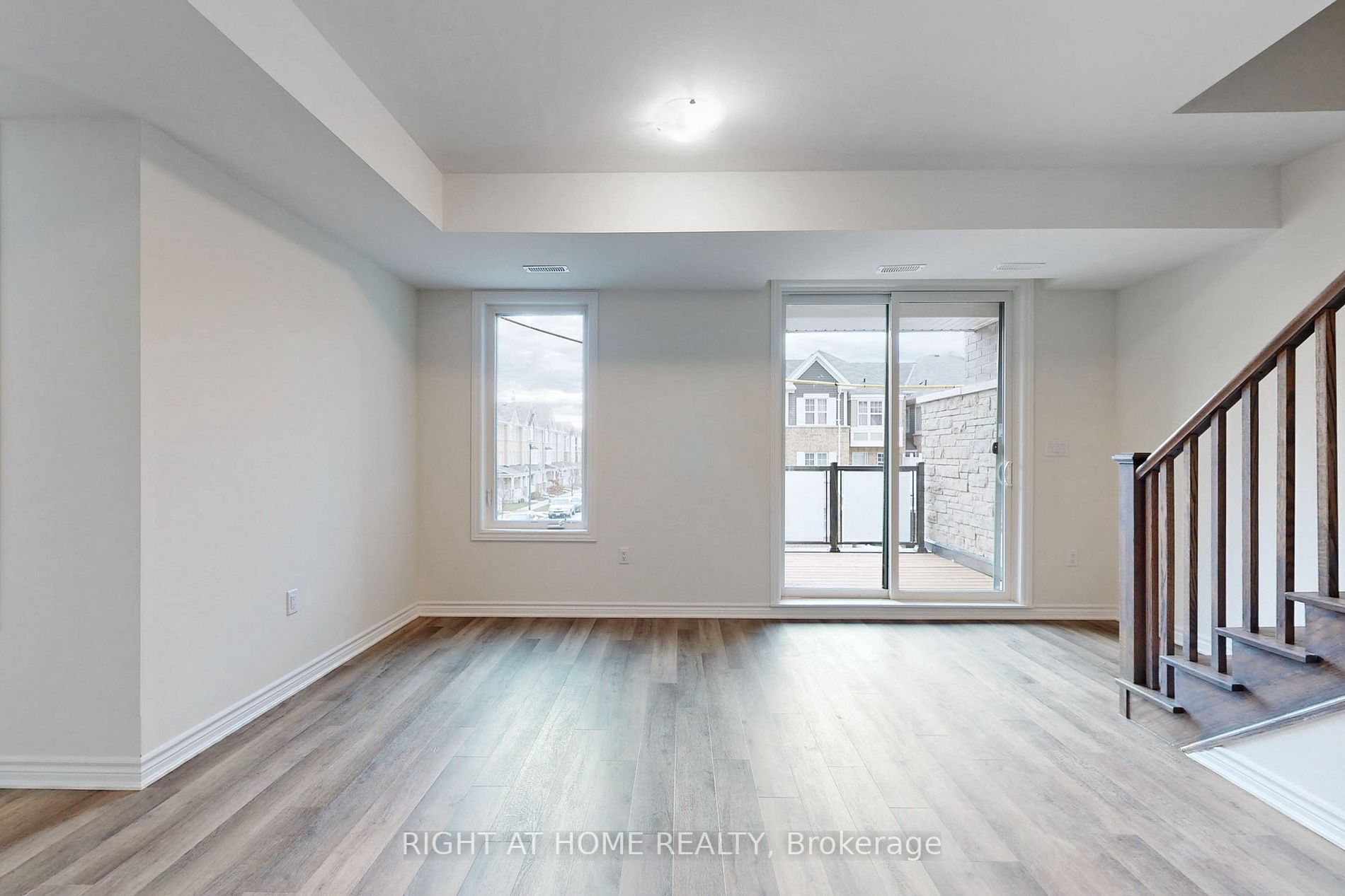 1034 Reflection Pl 207