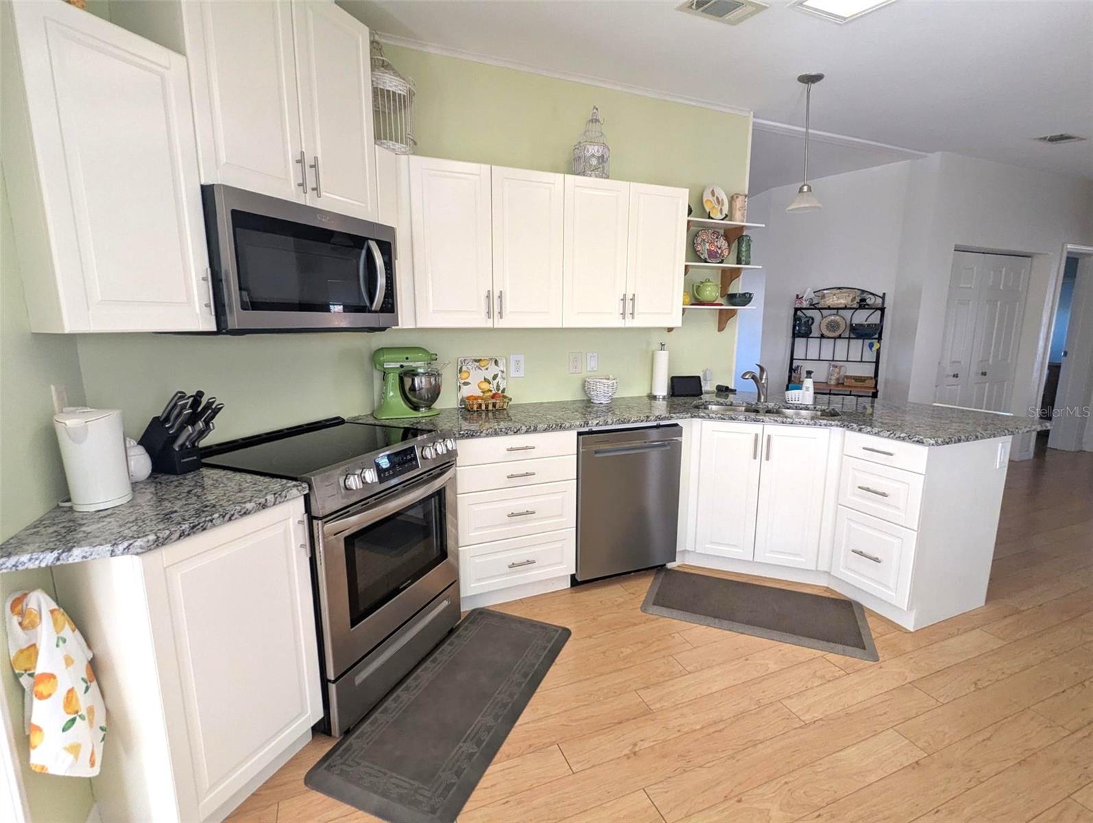 2100 Kings Highway 261