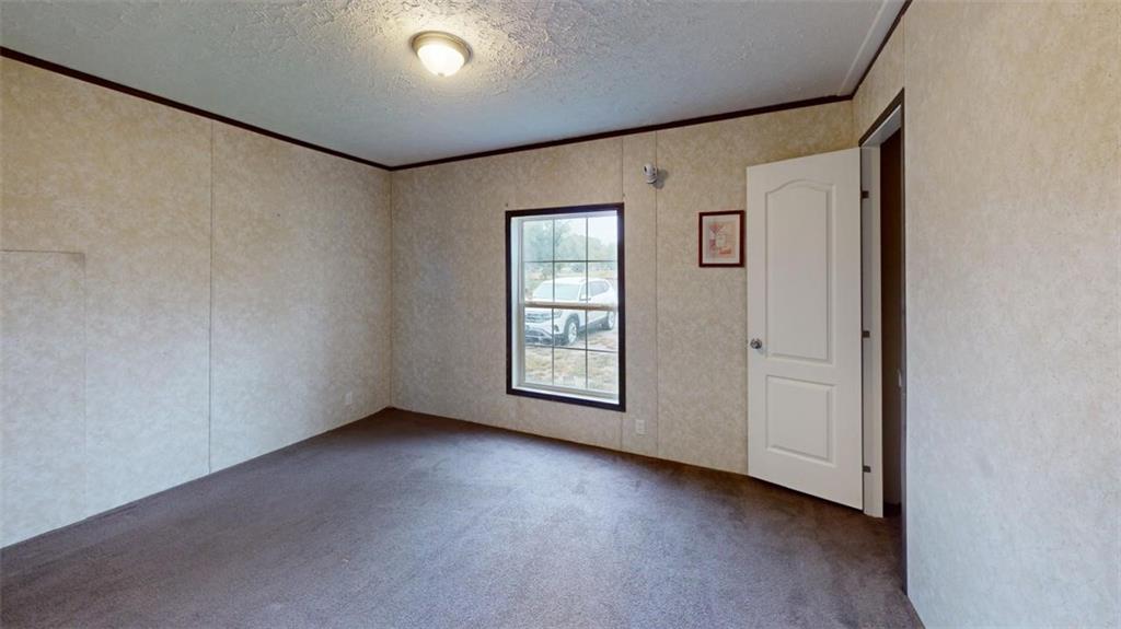 104 S 6th Street