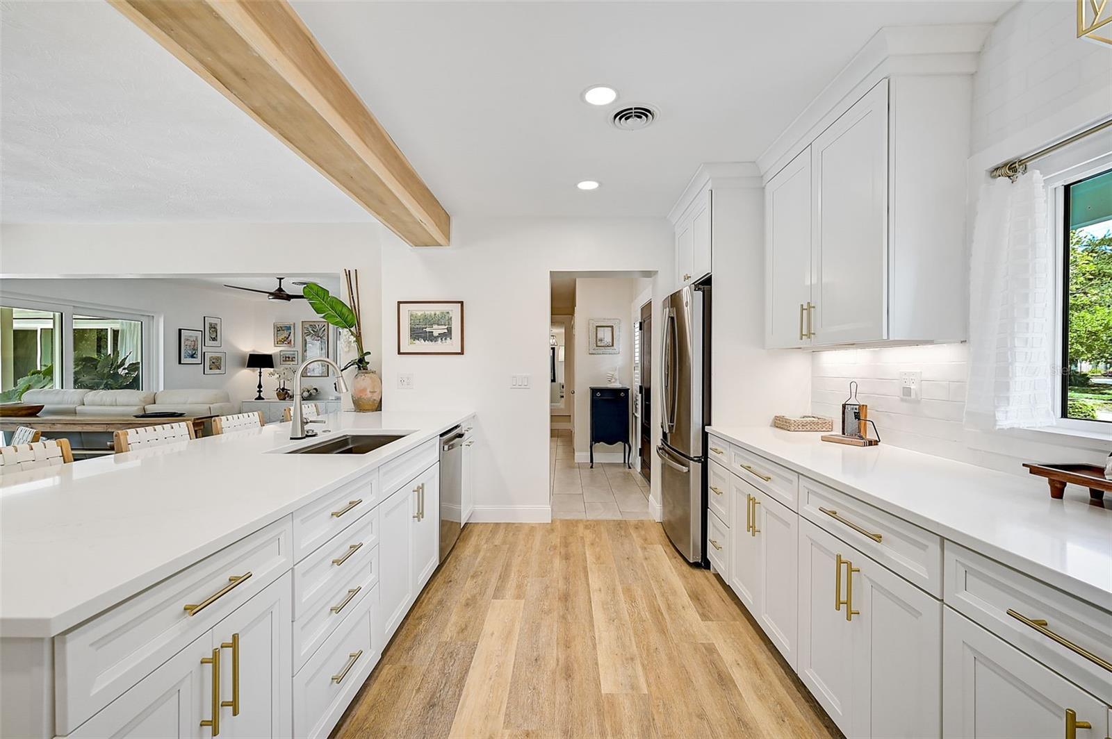 400 Nokomis Avenue S