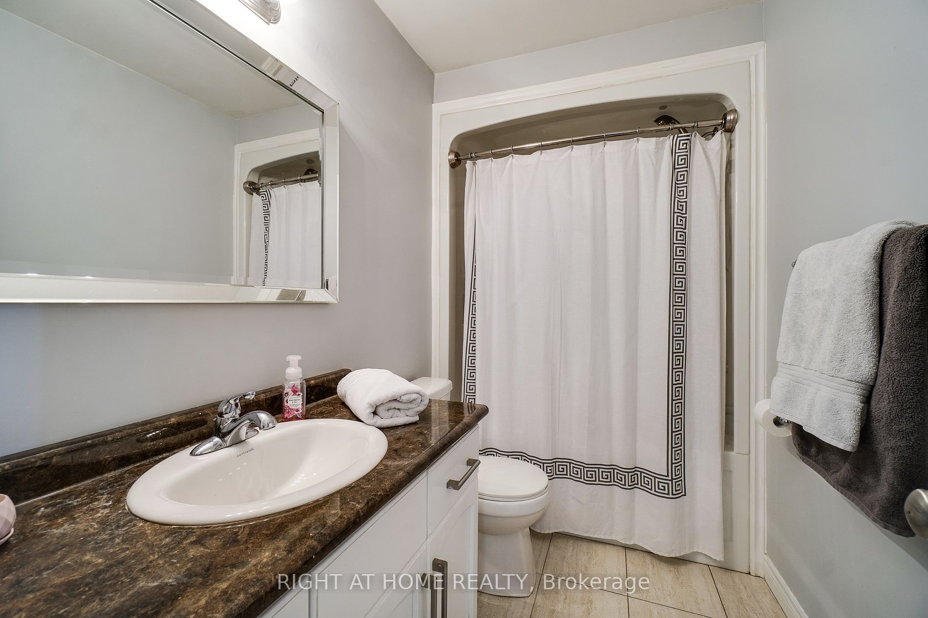 70 Highgate Dr 12