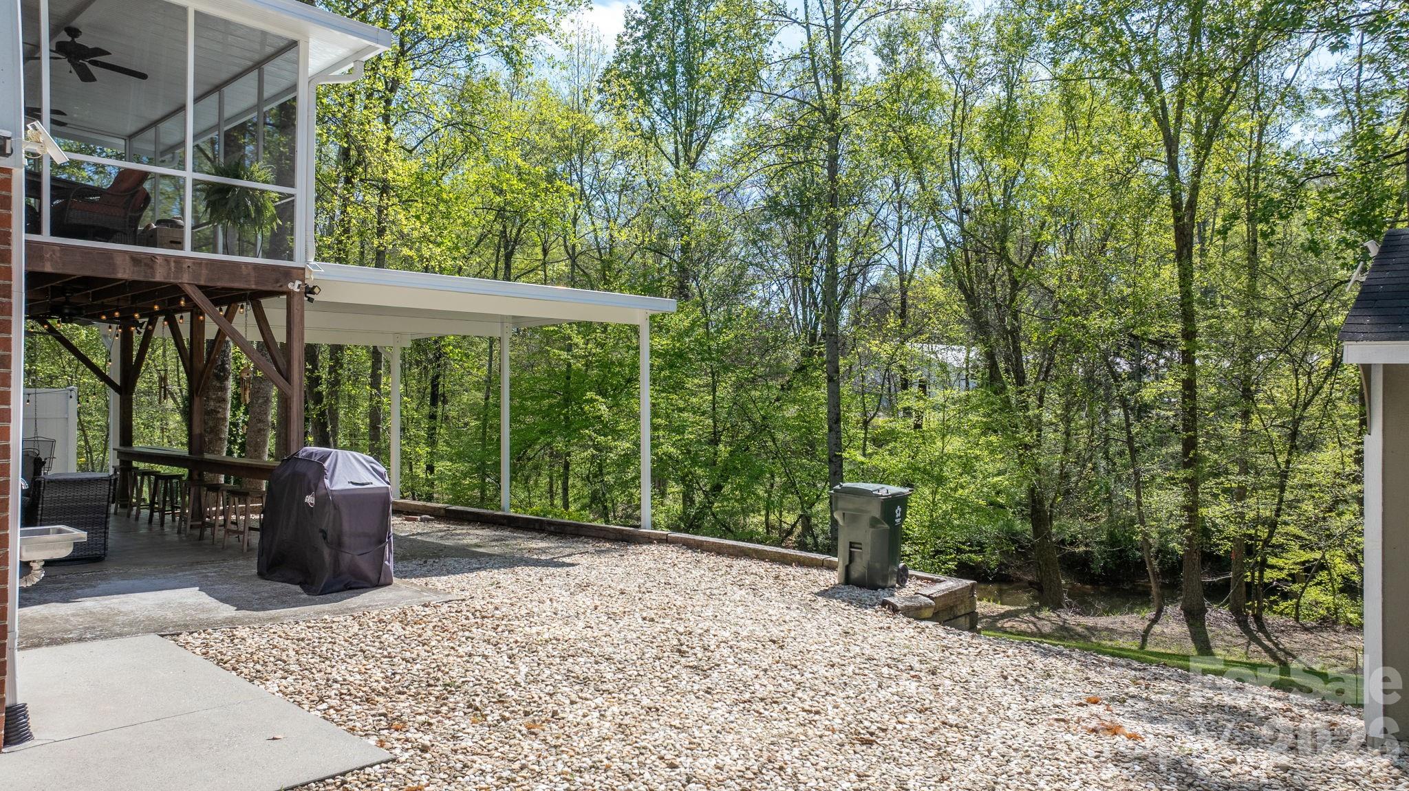 104 Buck Shoals Circle