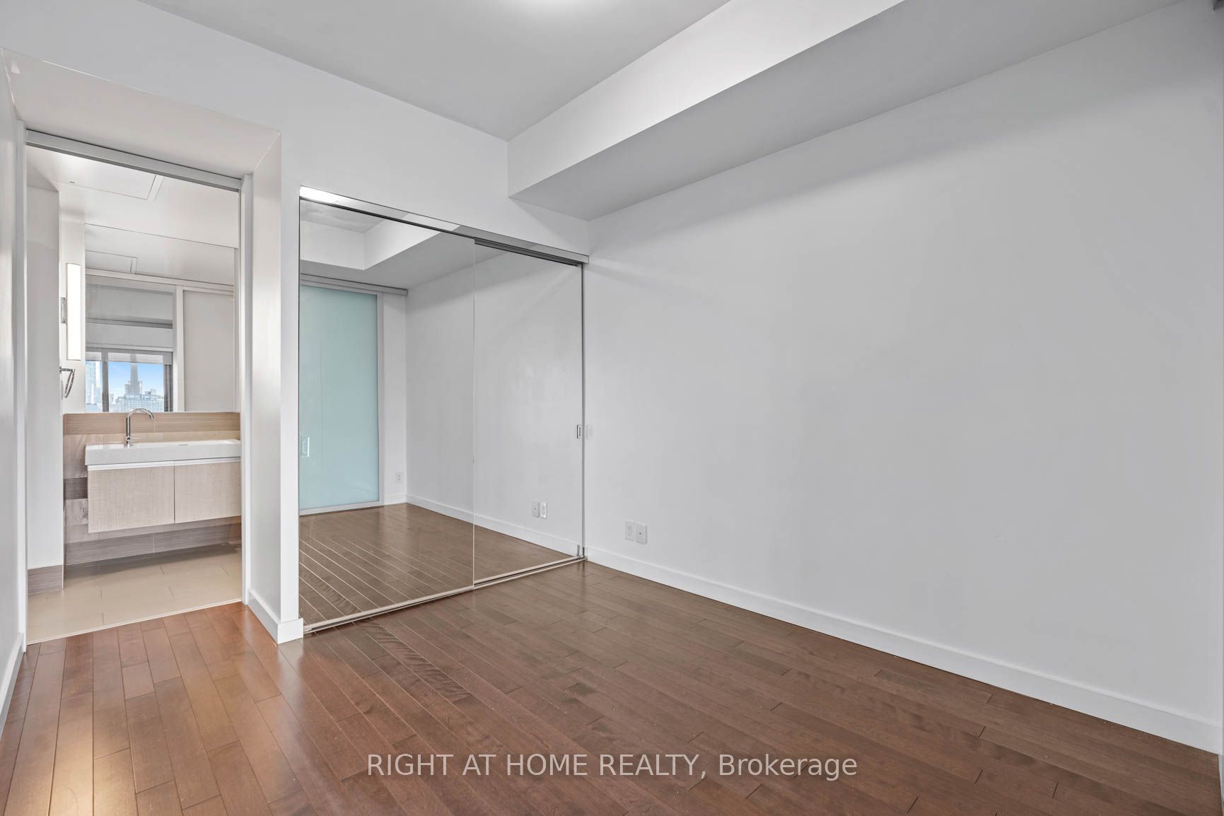 390 Cherry St 2501