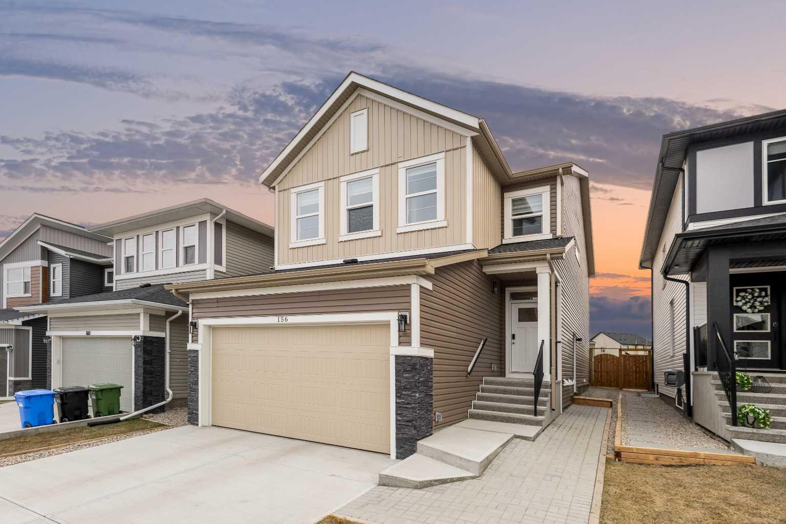 156 Ambleside Crescent NW