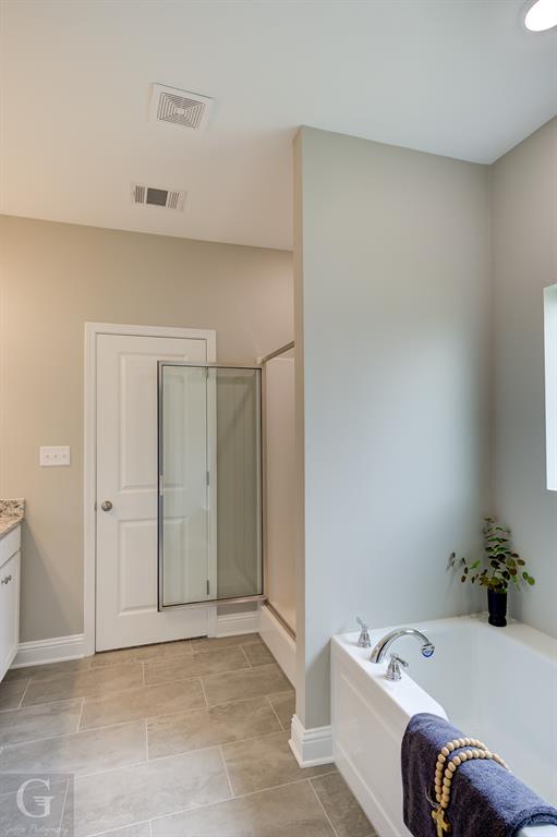 1221 Bayou Bay Court
