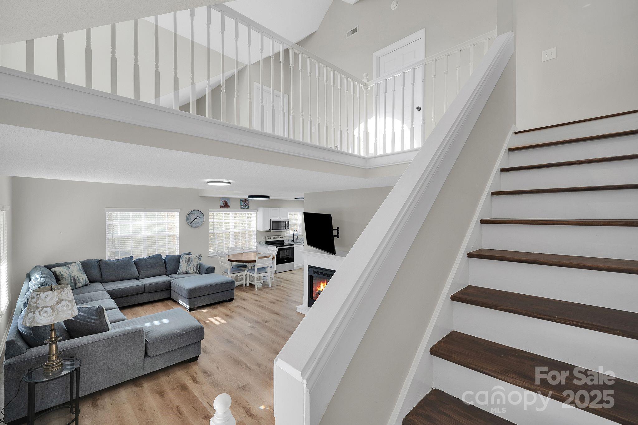 7713 Red Robin Trail