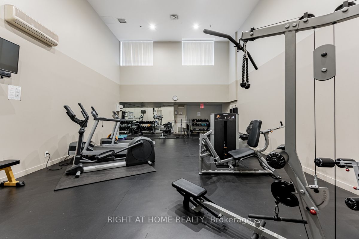 1369 W Bloor St 1410