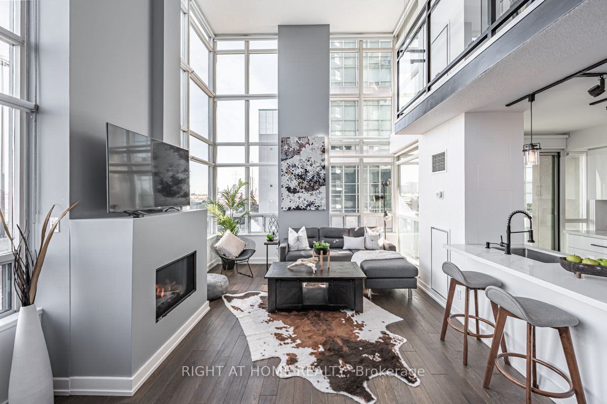 200 Manitoba St 235