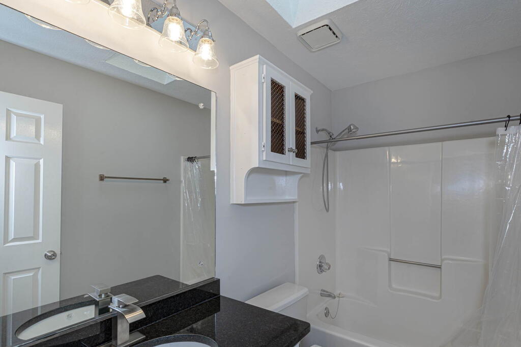 3 North Theri Ct