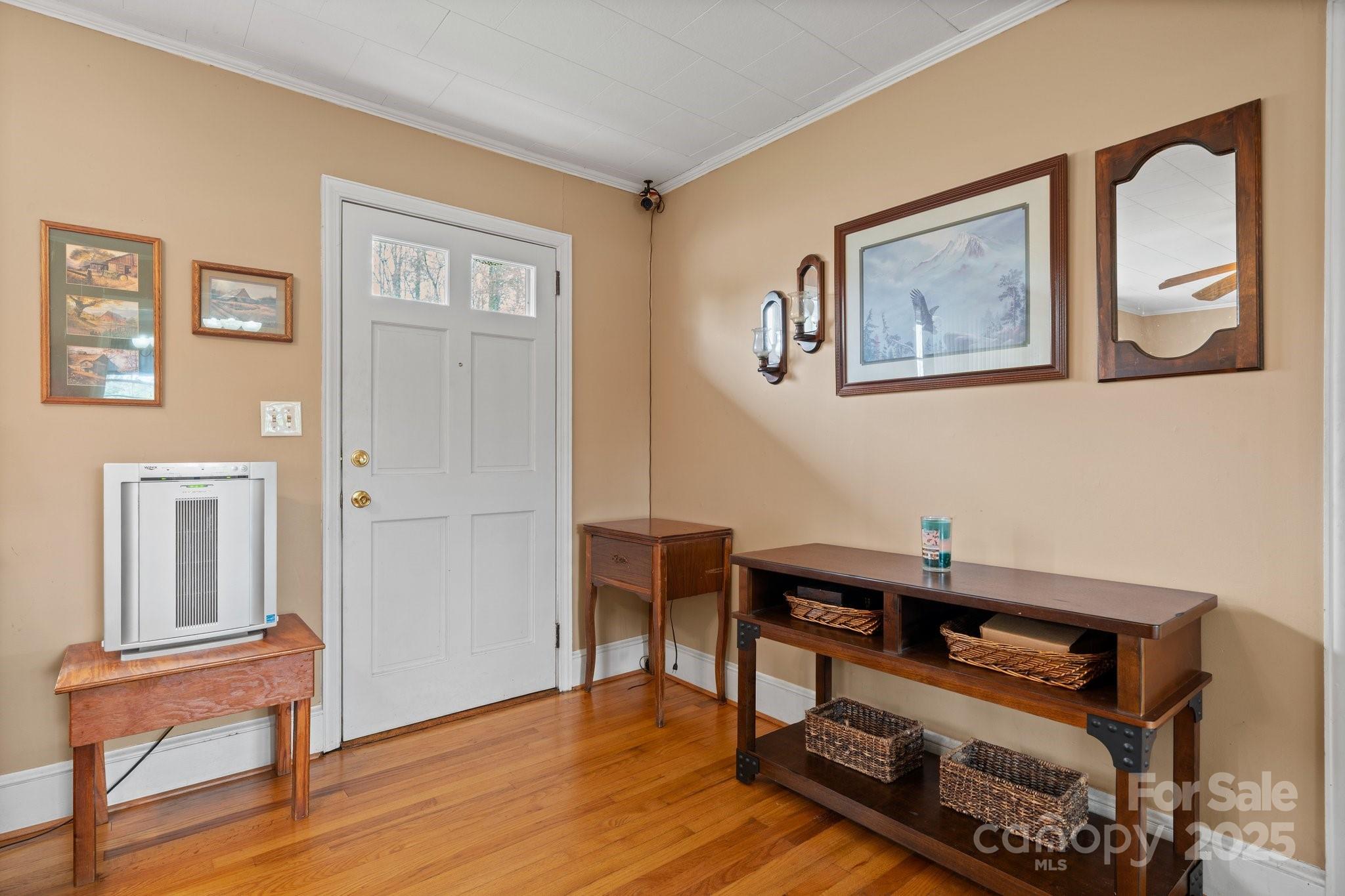332 Swanson Drive SW