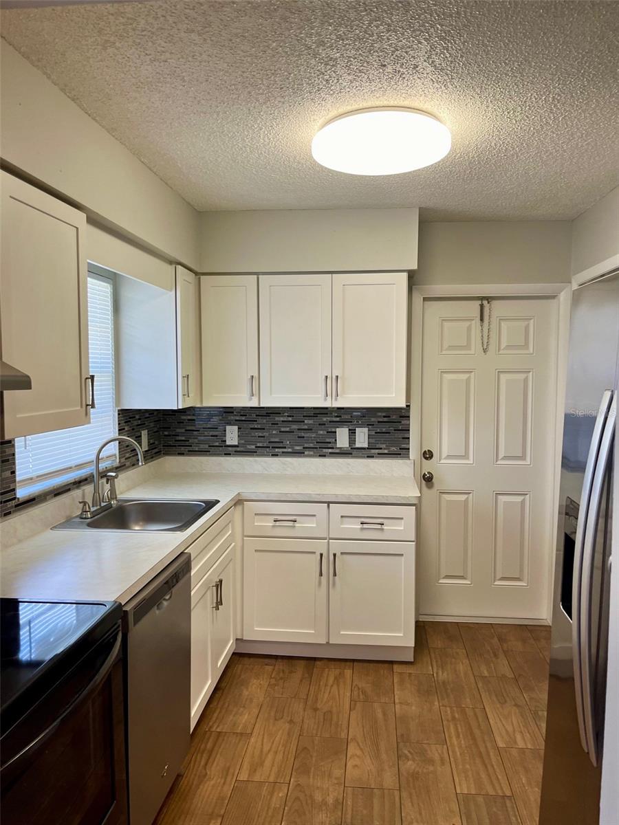 1104 28th Avenue W A