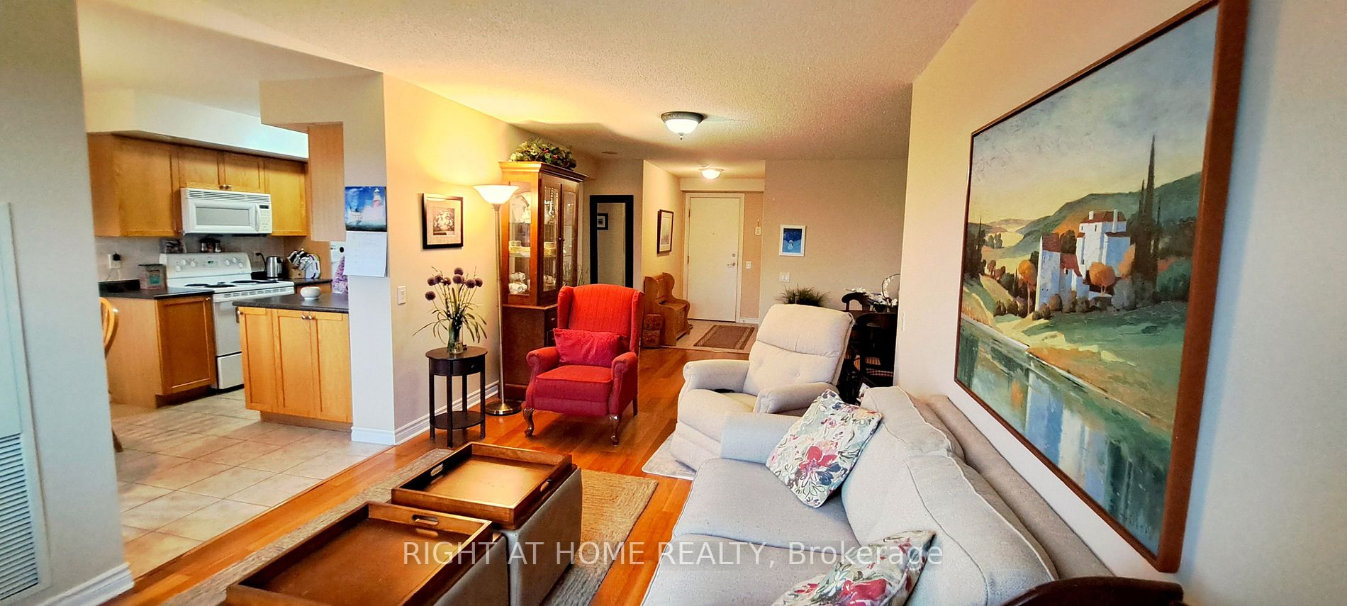 5229 W Dundas St 408