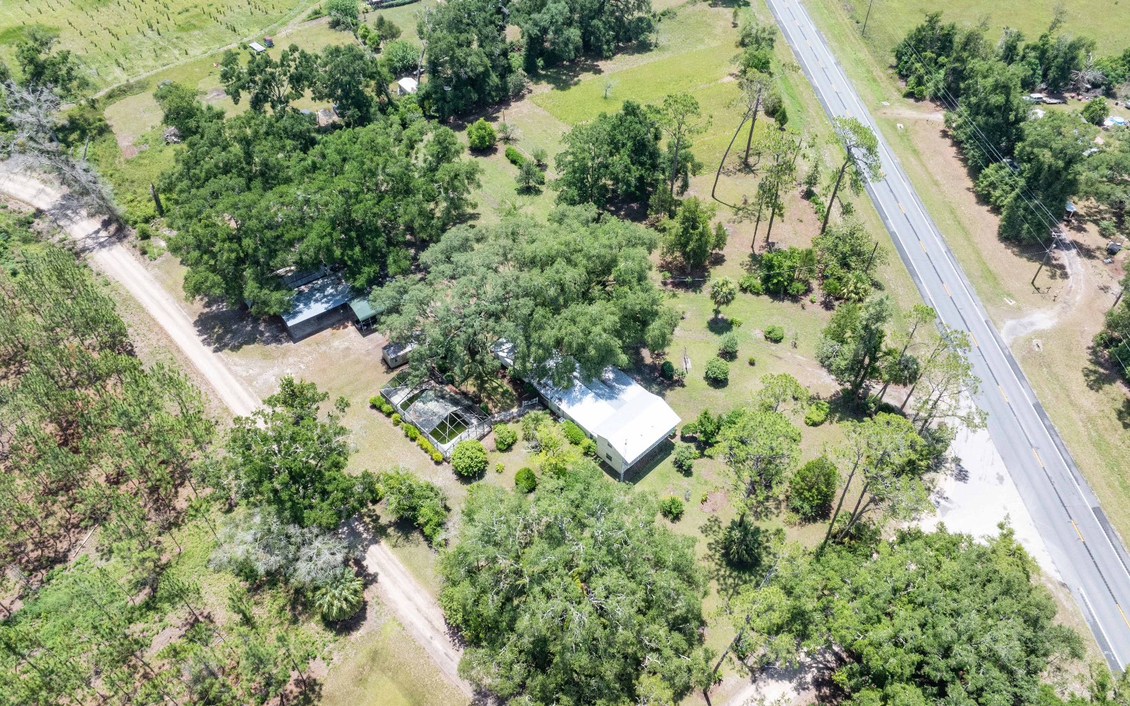 112 NE Rowan Rd