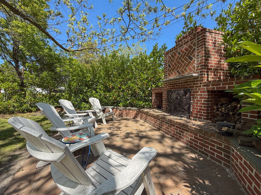 212 Bay Ave 9A