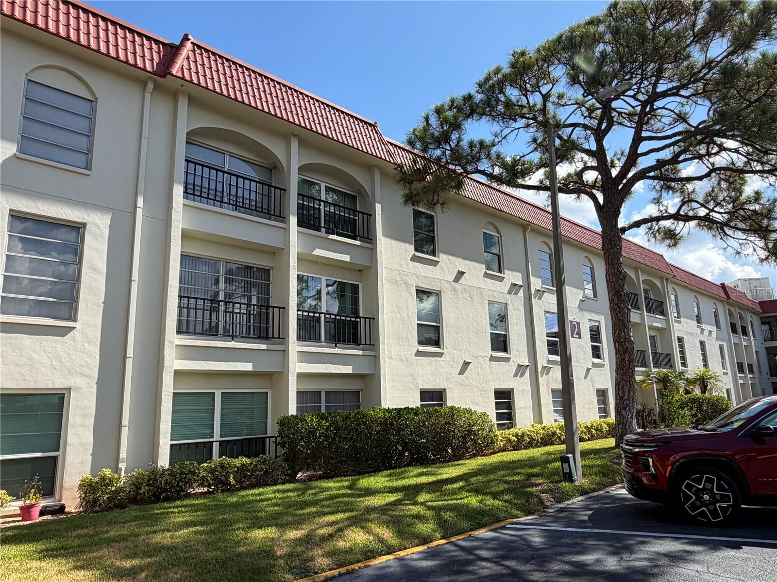 2700 Bayshore Boulevard 2108