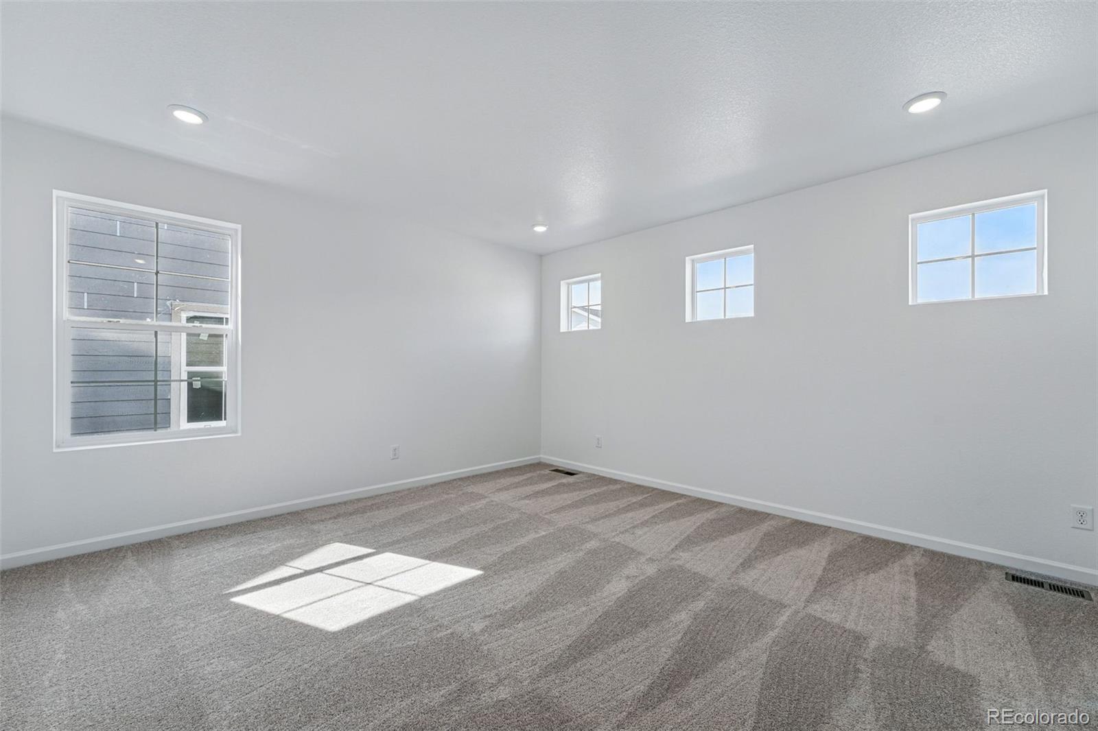 3334 N Catawba Way
