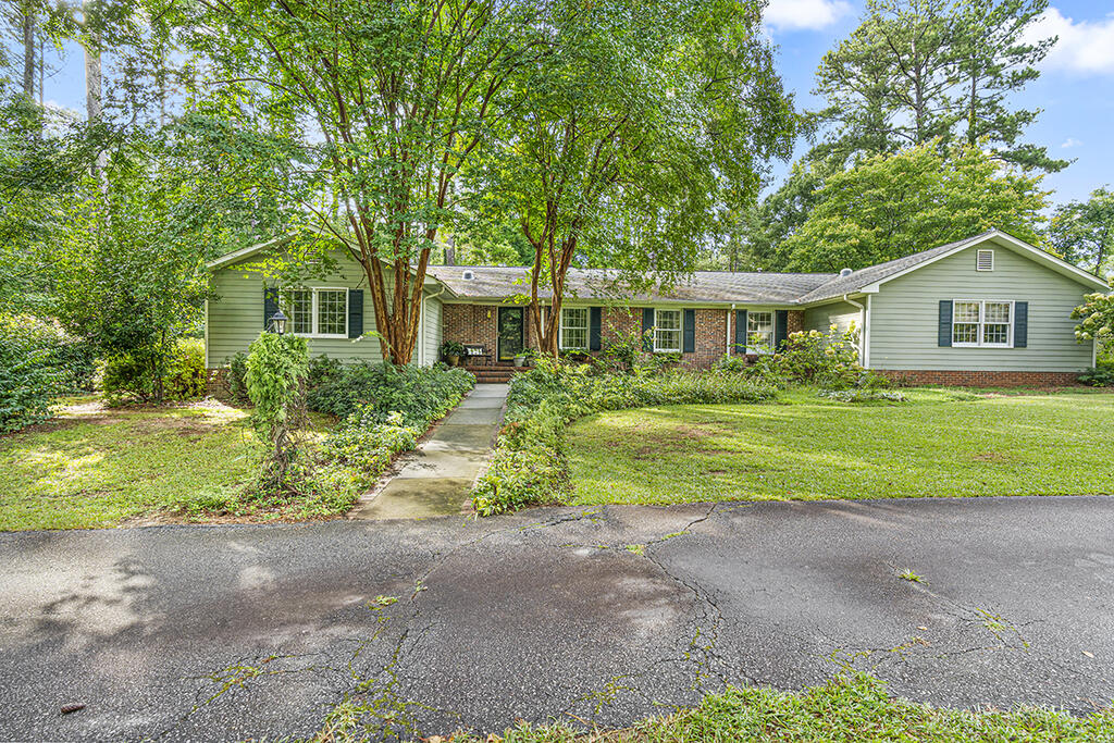 2110 Mccormick Highway