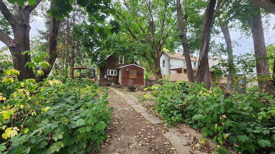 3010 Vincent Avenue N