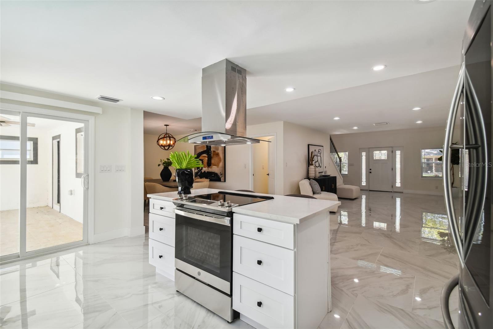 4910 W San Miguel Street