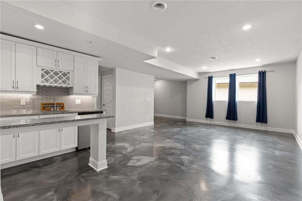 9778 Apple Blossom Lane