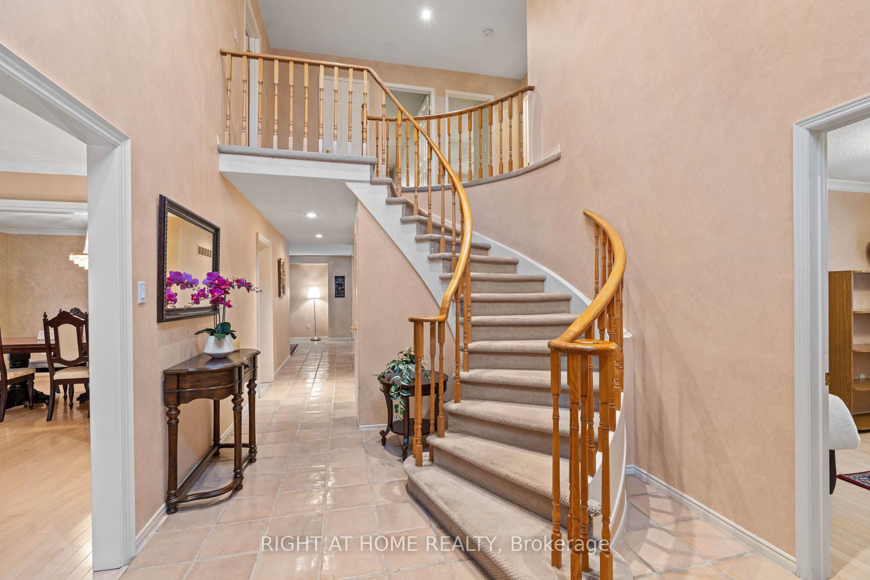 56 Crystal Dr