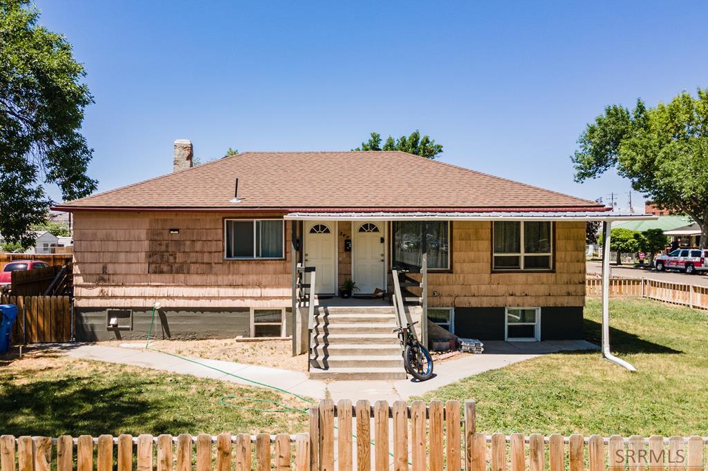 344 E Whitman