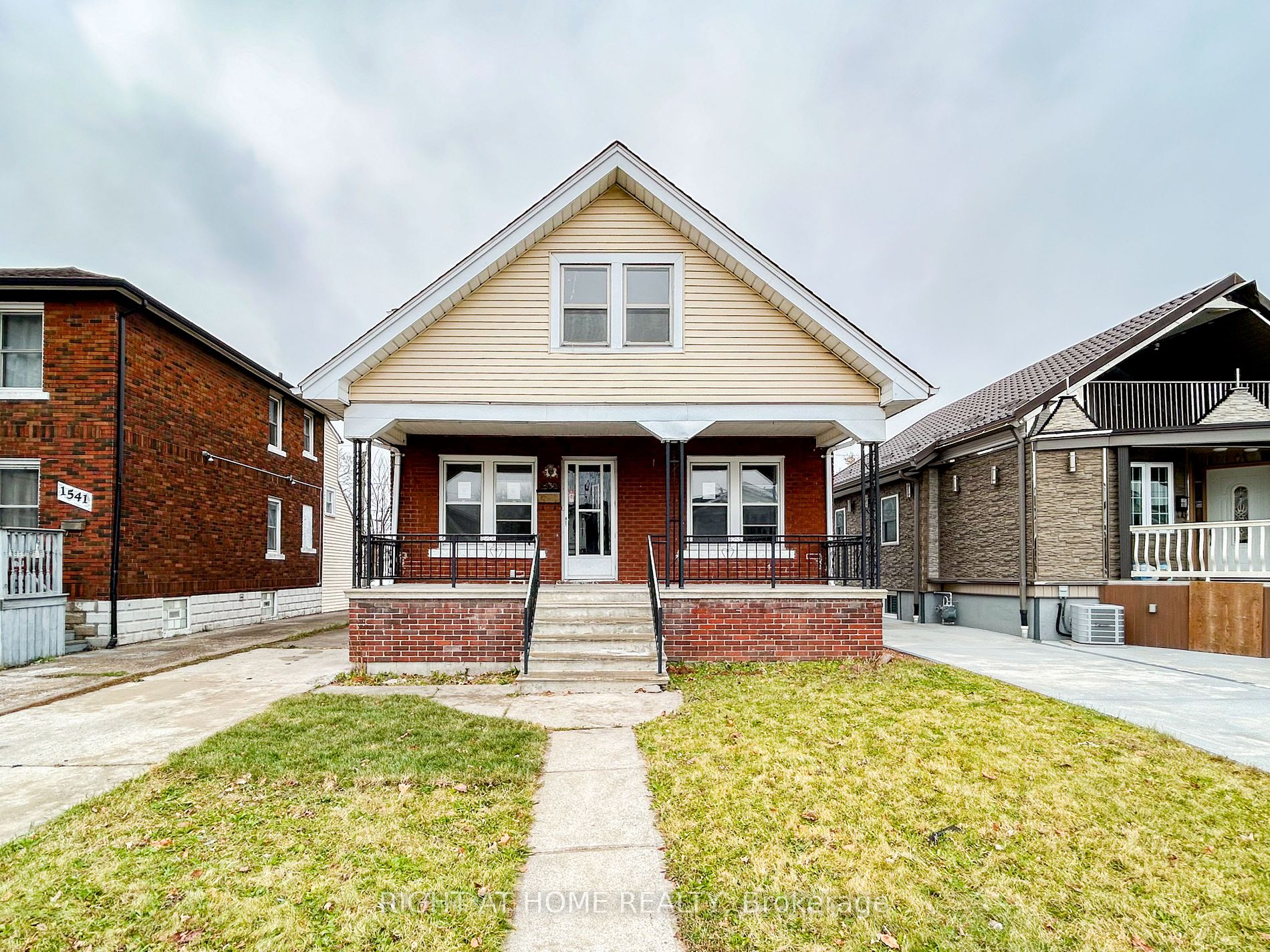 1539 Parent Ave