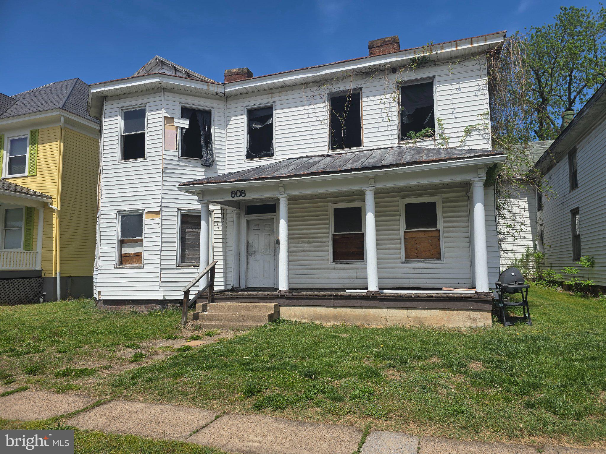 608 Church St  