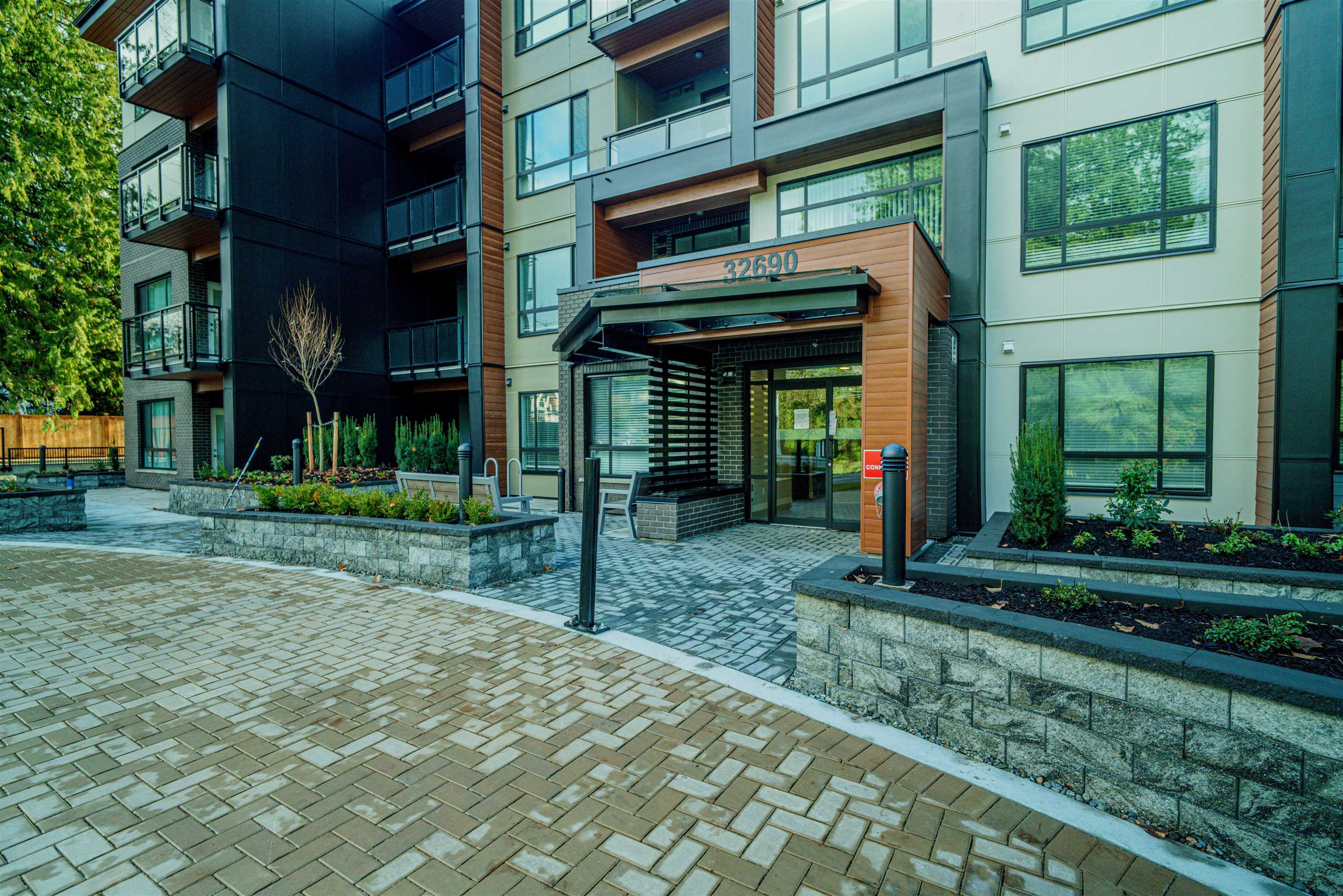 32690 14th Avenue 225