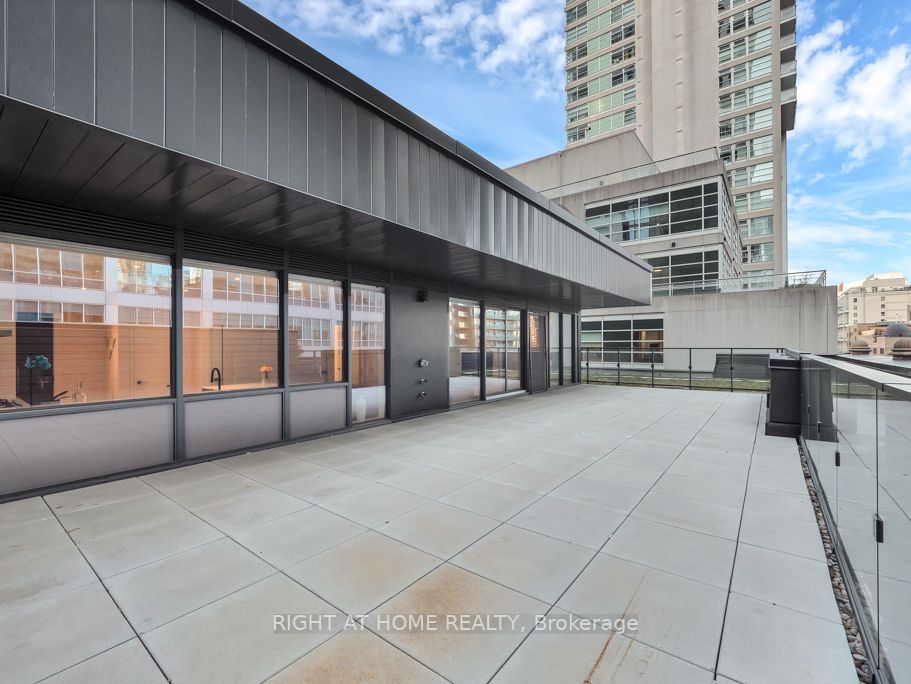 22 Lombard St 502