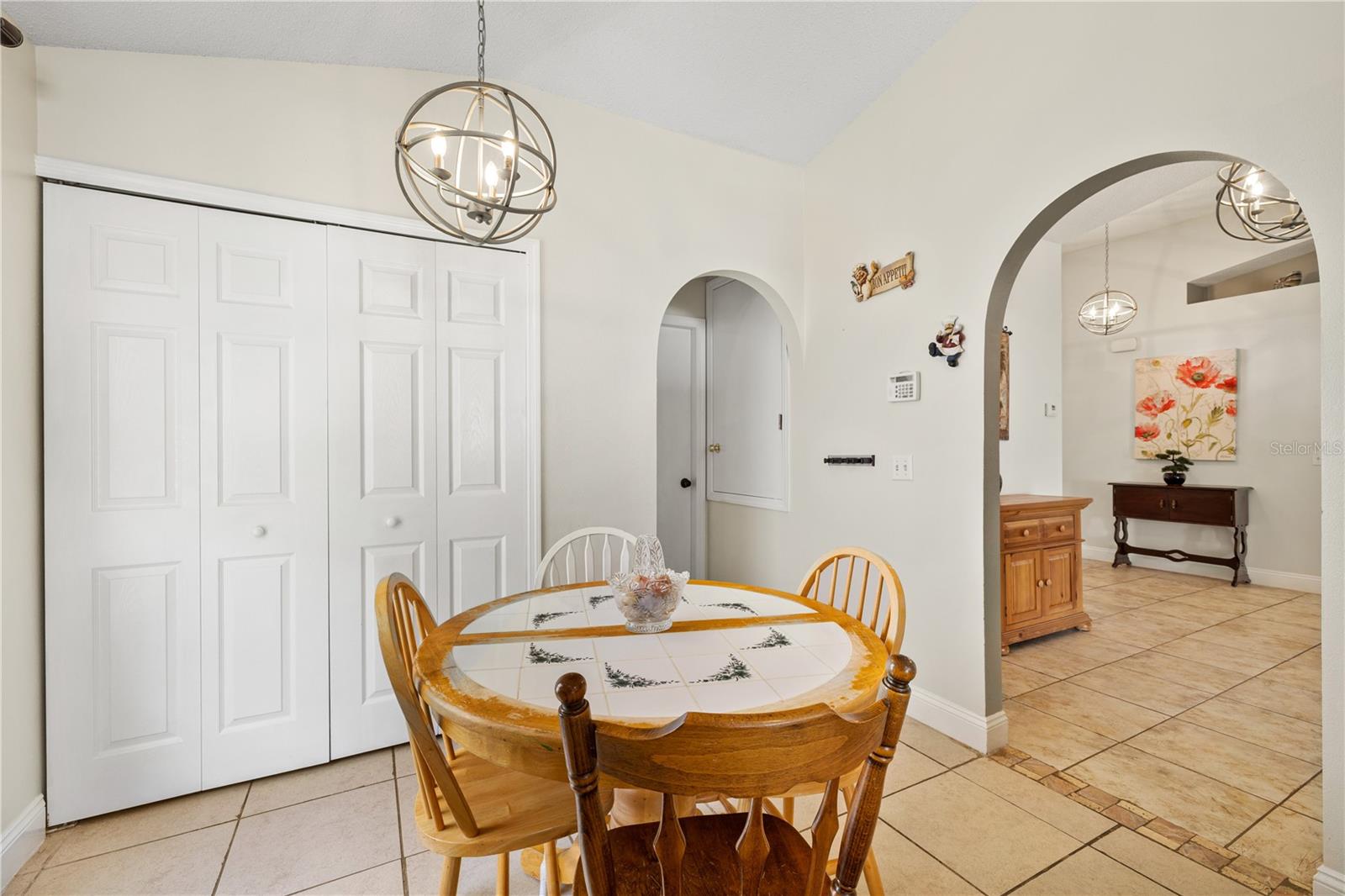 2912 Belle Lane