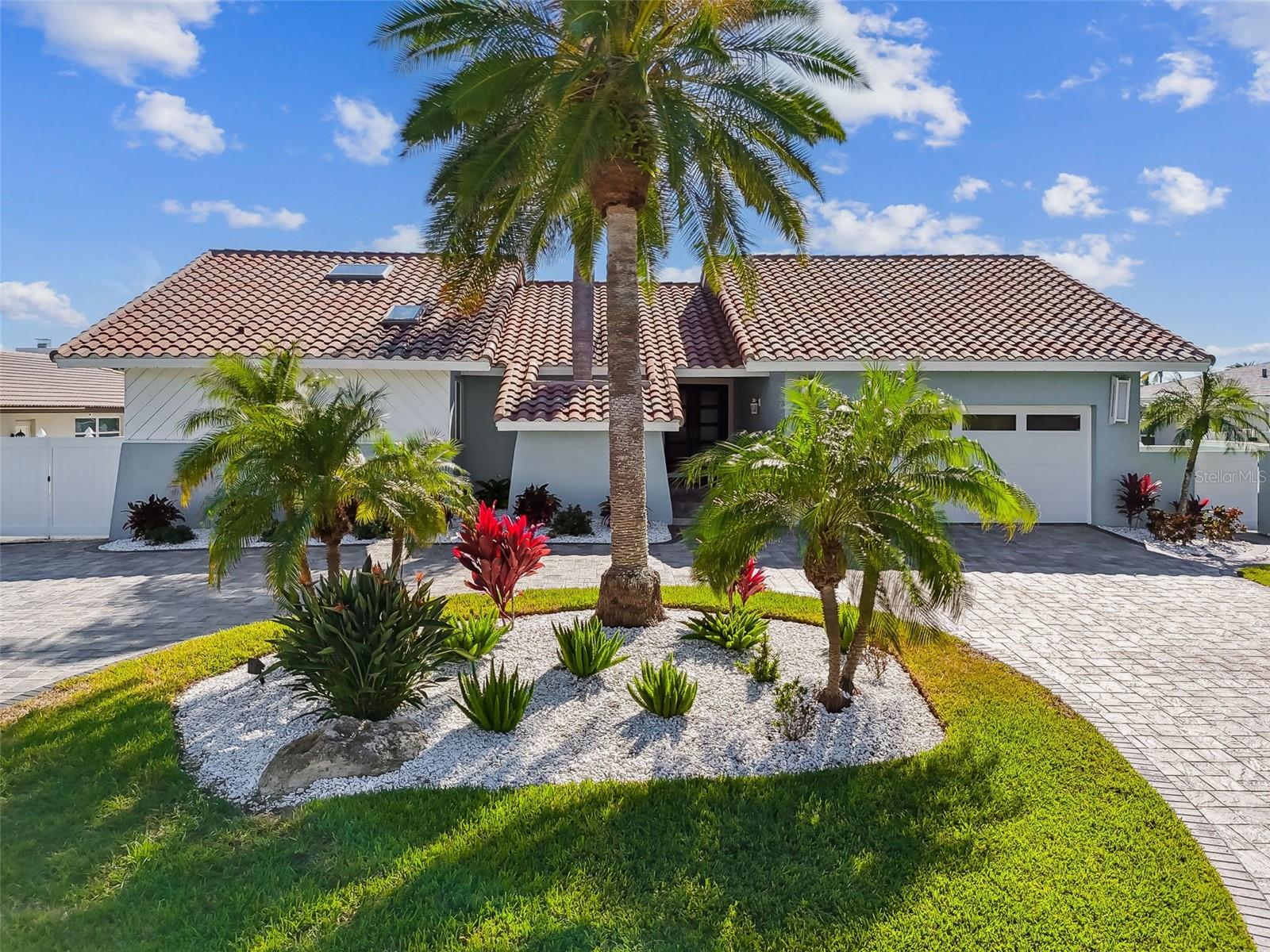 320 Belle Isle Avenue