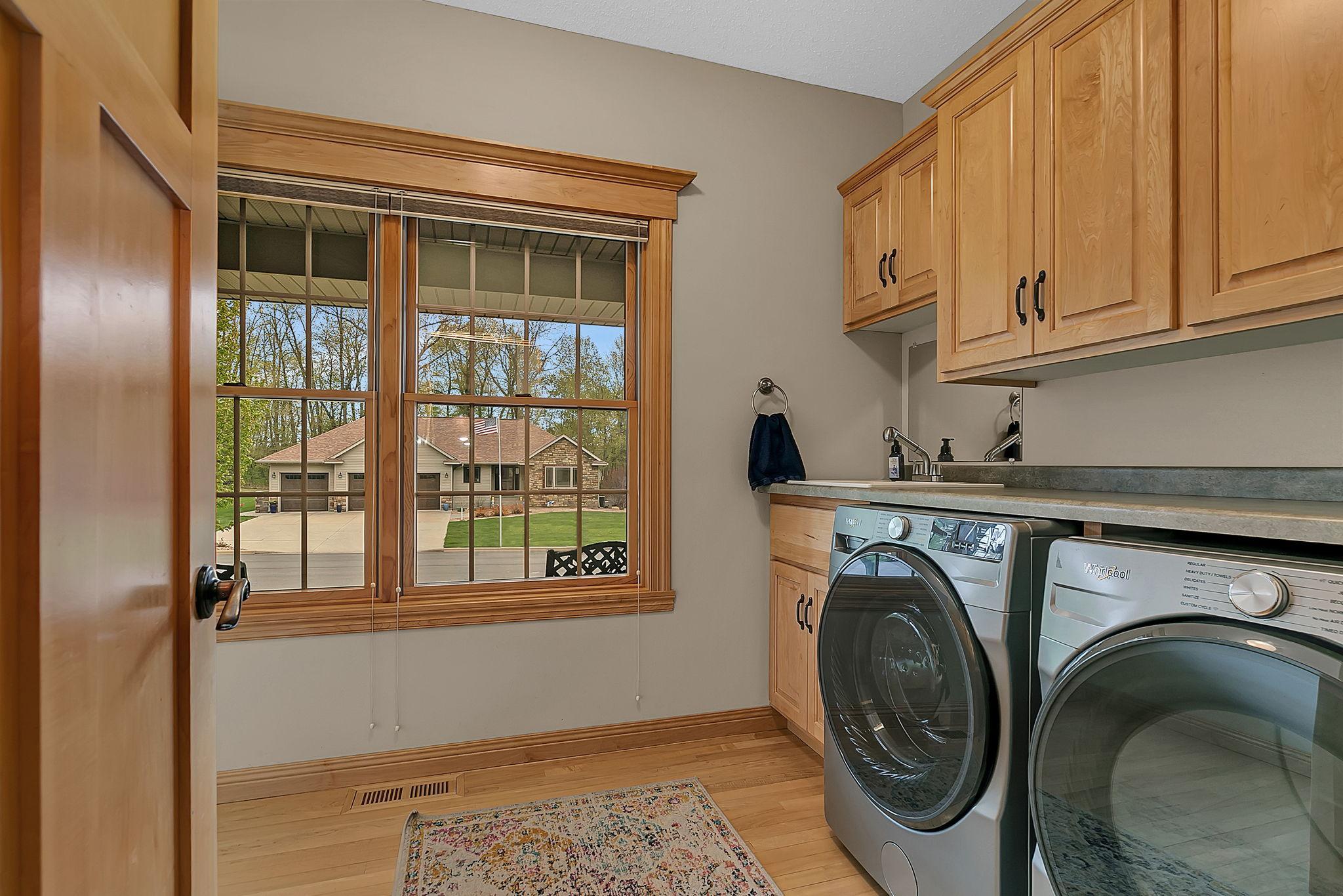 1301 Pondview Lane
