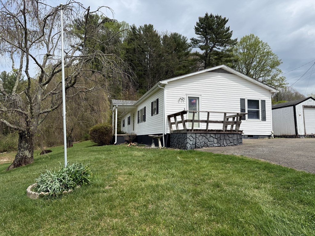 219 Blackberry Ln