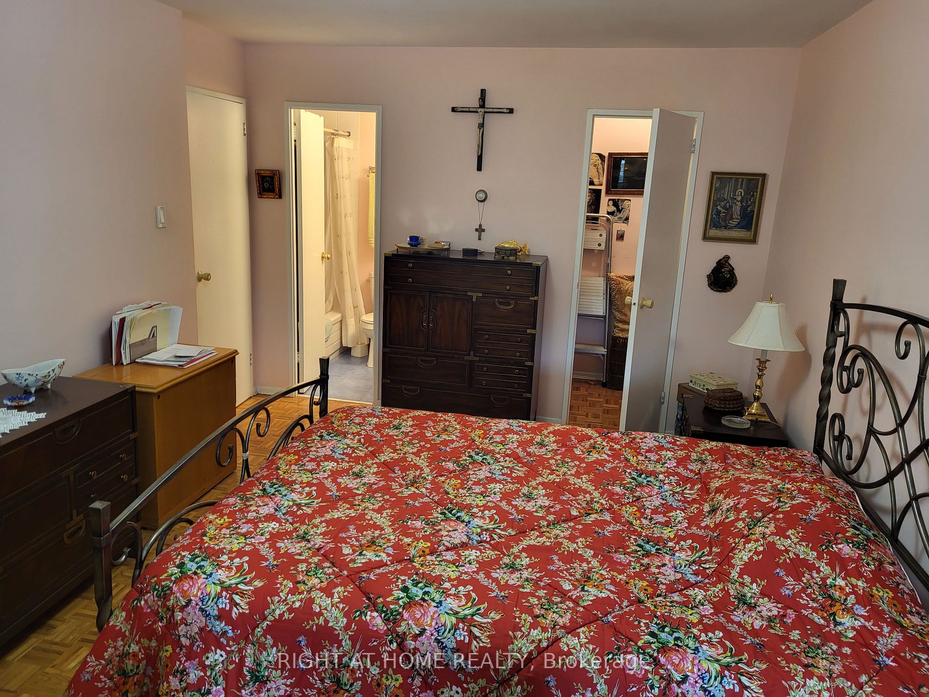 61 Richview Rd Apt#401
