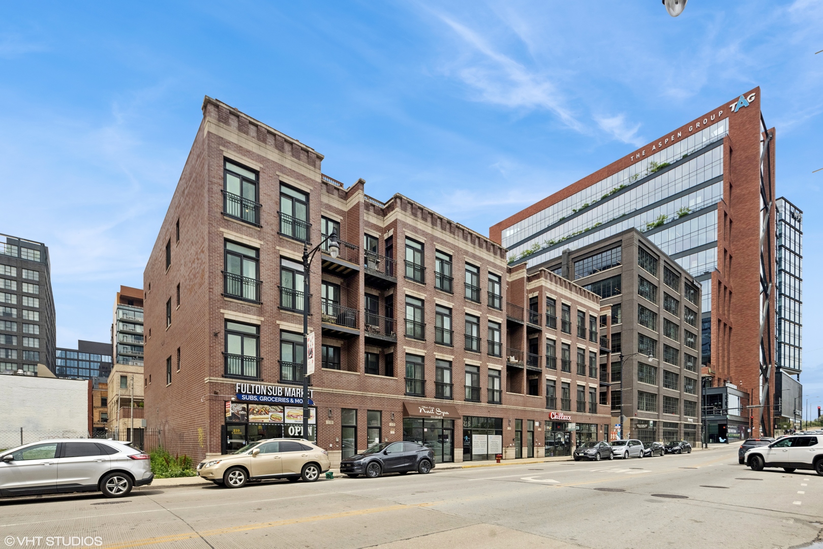 Penthouse living at its finest! Enjoy your own private rooftop oasis all summer long right in the heart of Fulton Market/West Loop! This spacious 3bed/2bath condo with an extra wide floor plan is an entertainers dream. Kitchen features espresso stained walnut cabinets, stainless steel appliances, quartz countertops and a large island. The east facing living room has stunning city views with large windows and a balcony. Large primary bedroom with en suite bath featuring a shower, steamer, body sprays and rain shower plus a separate tub. Primary also has his and her closets with custom storage and a private balcony. Internal staircase leads to MASSIVE private rooftop deck with amazing city views. One garage space included. Do not miss out!
