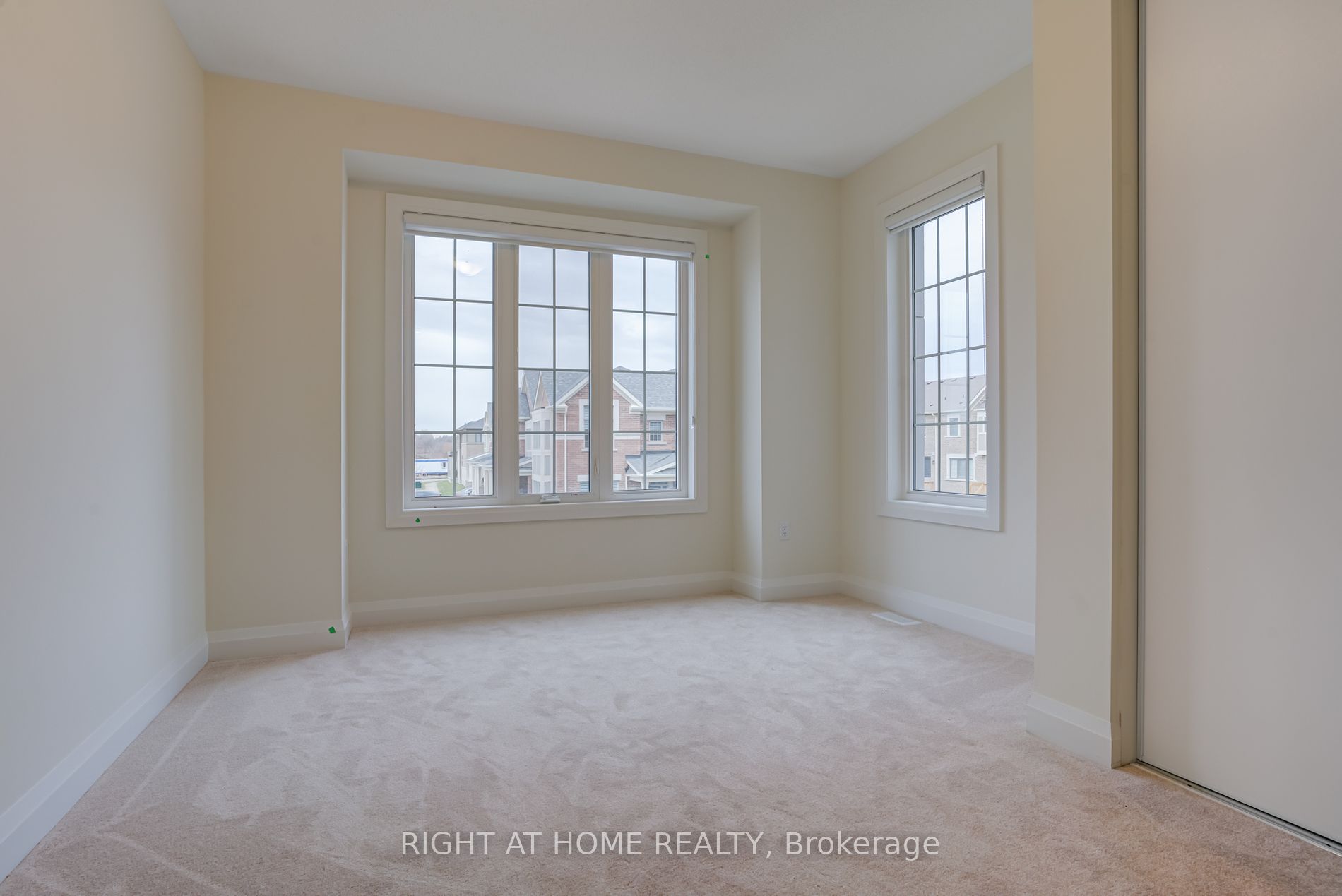 3242 Chimney Swift Cres