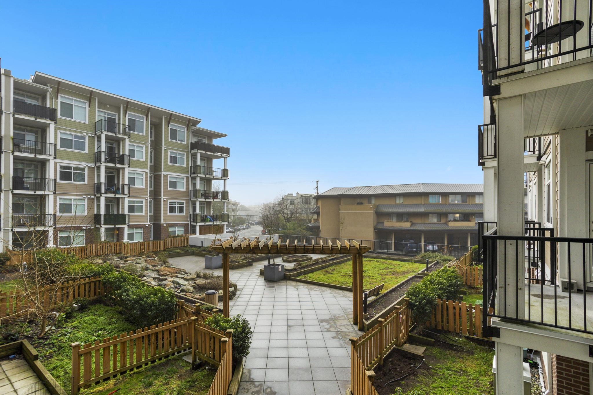 20686 Eastleigh Crescent 207