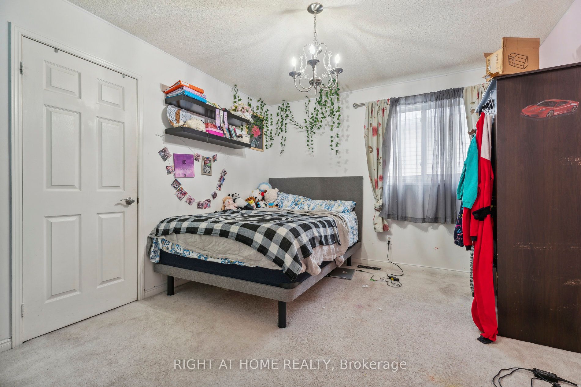 200 W Livingstone W St